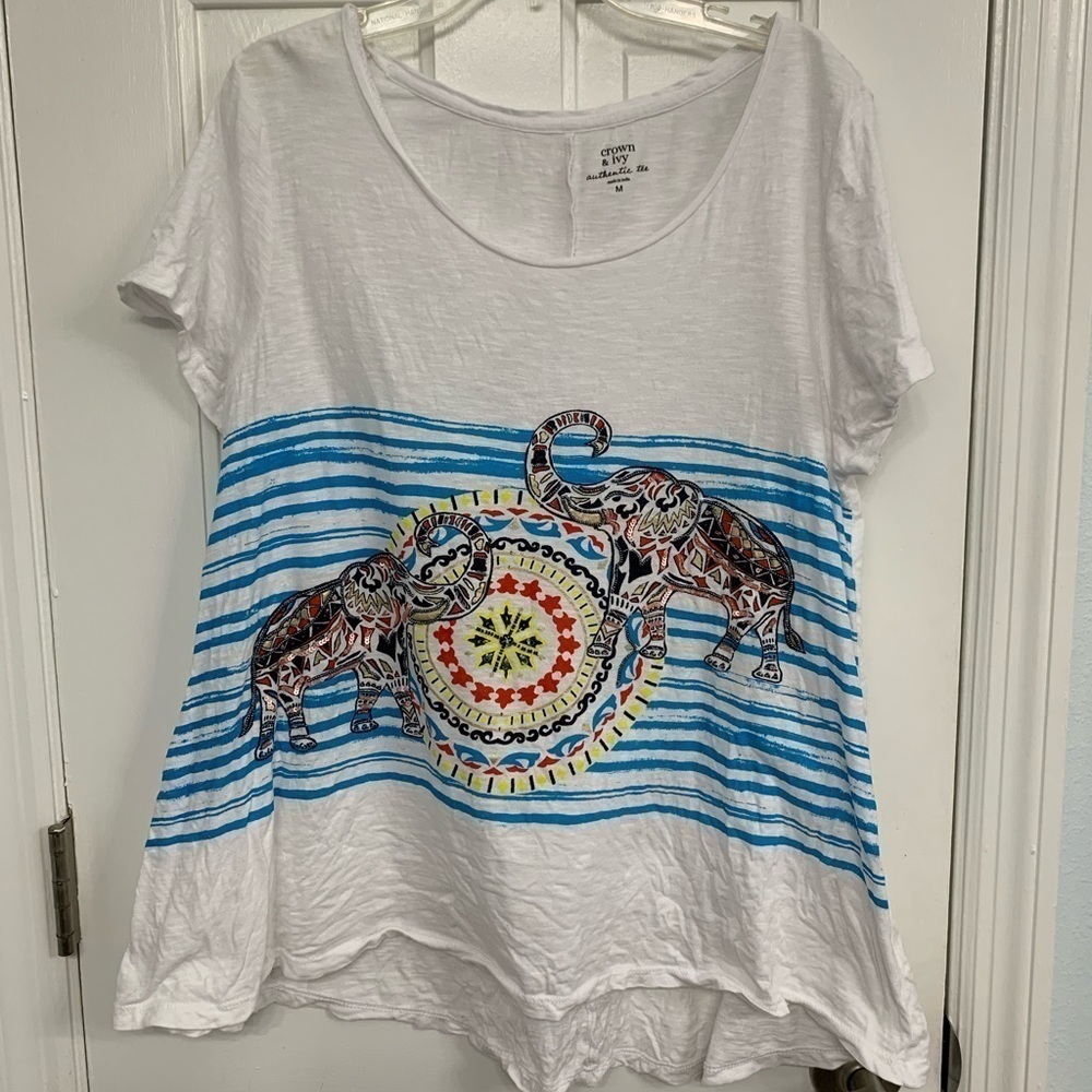 Crown & Ivy Size M Short Sleeve Cotton Tee Elephants Mandela